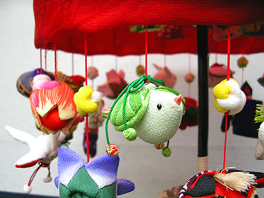 �ߥˤĤ�Ӥʡ����ʼ̿�